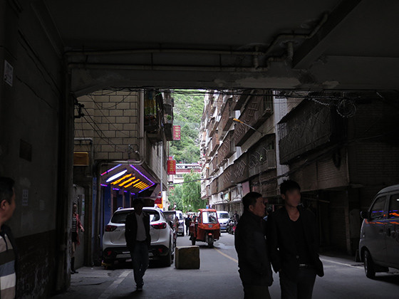 kangding-valley-alley