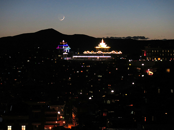 新月和水星，2015年5月19日